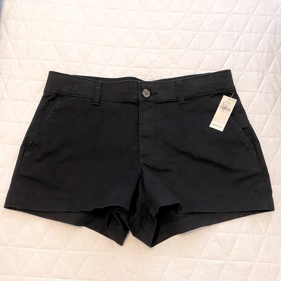 NWT: Gap Shorts Black Size: 4 - Picture 5 of 9